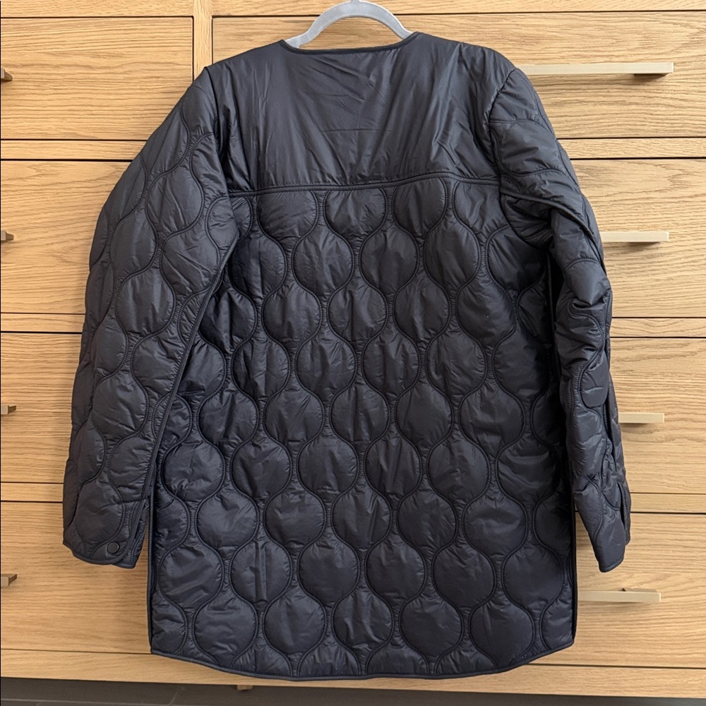 NWT Athleta Alight light puffer coat, black - Size S - Picture 5 of 5